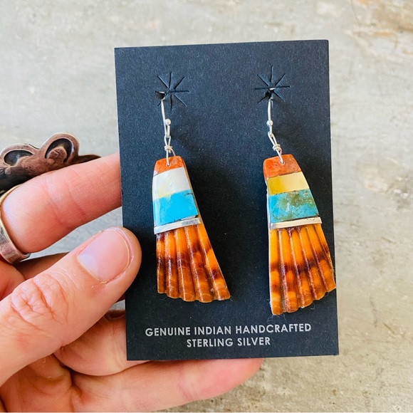 Native American Jewelry - ♥️ Native American ♥️ Veronica Tortalita Kewa Sterling Silver & Shell Earrings